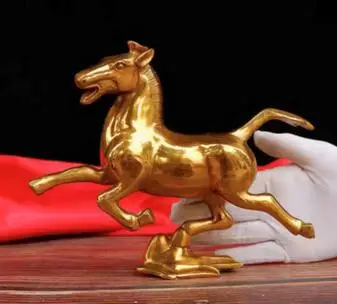 Латунный конь Сюань Гуань Зодиакальный конь Бронзовая поступь лошади Летящая ласточка Предметы домашнего обихода для найма в офис